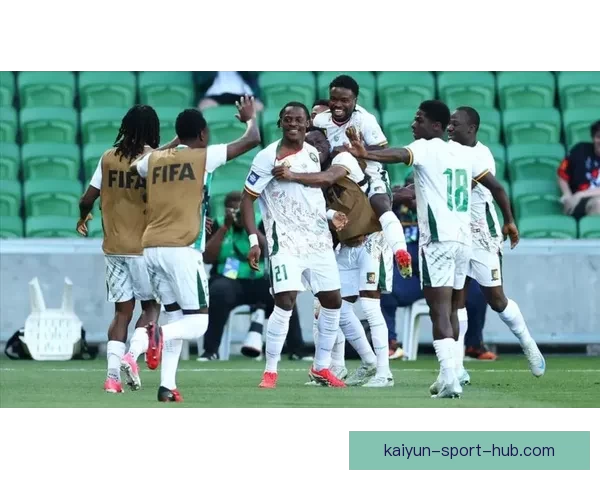 FIFA系列赛国足开局不利九分钟内连丢两球遭喀麦隆零封